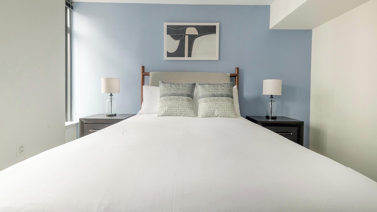 Photo of Bedroom in Navy Yard