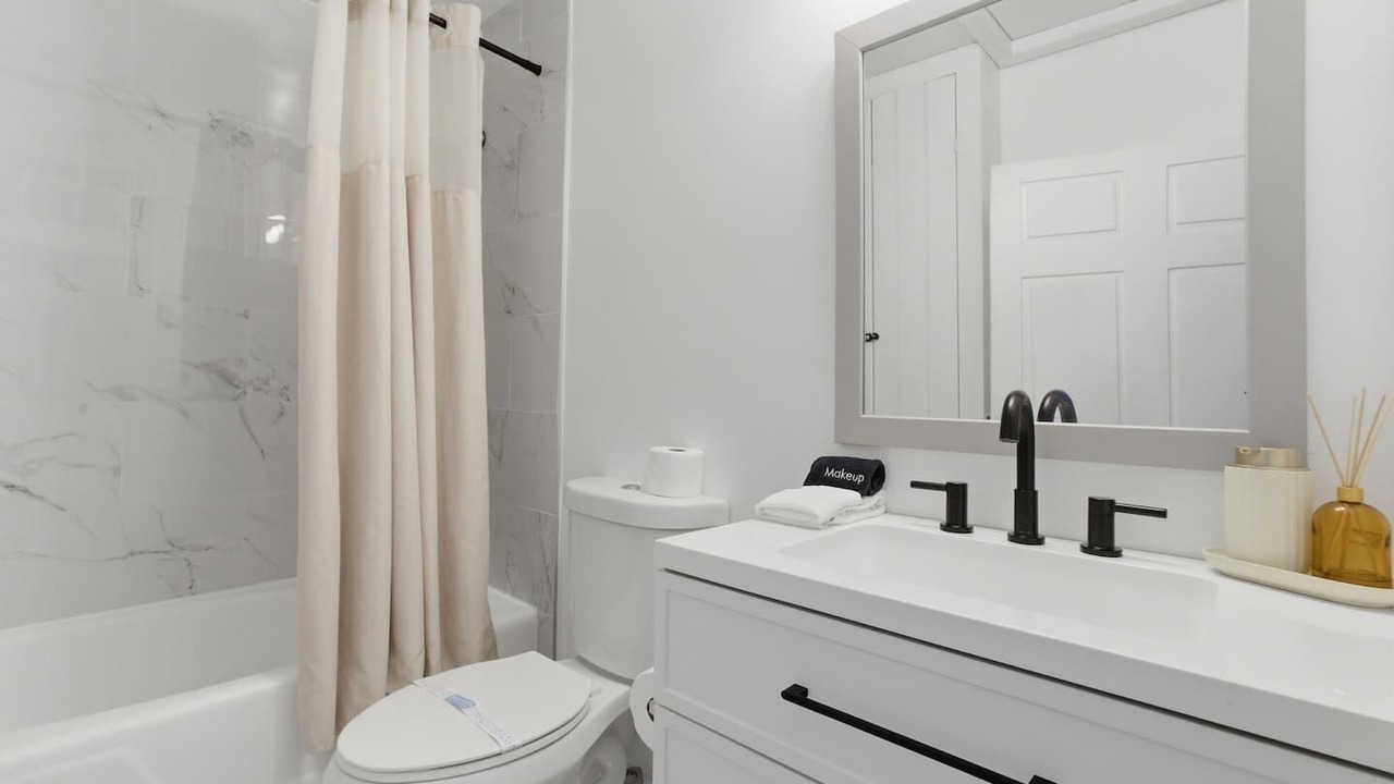 Photo of Bathroom in Old Town Alexandria