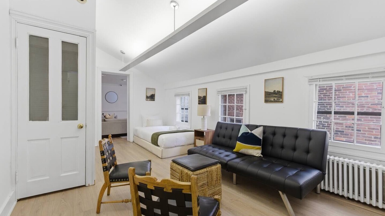 Photo of Livingroom in Old Town Alexandria