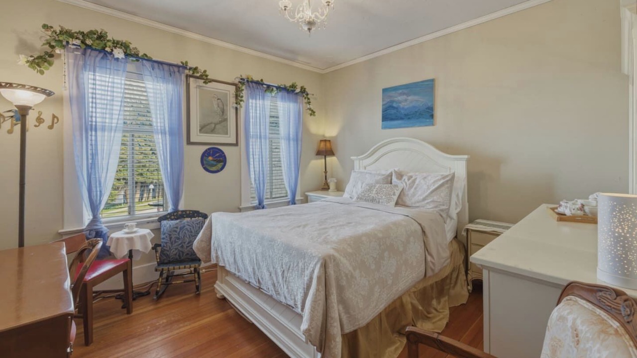 Photo of Bedroom in Lower Lonsdale