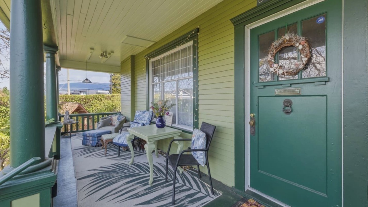 Photo of Patio Balcony in Lower Lonsdale