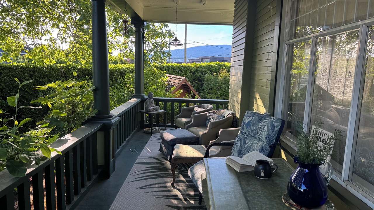 Photo of Patio Balcony in Lower Lonsdale