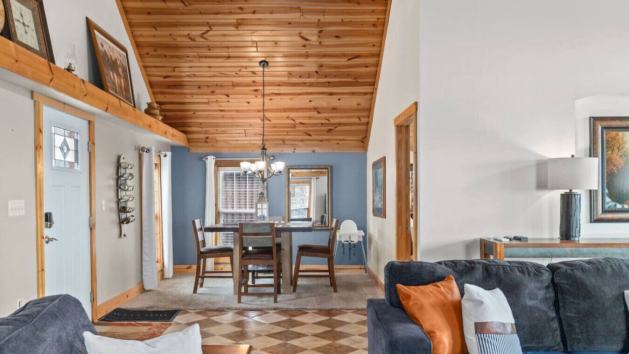 Photo of Livingroom in Little Suamico