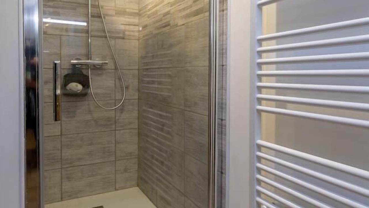 Photo of Bathroom in Esserts-Blay