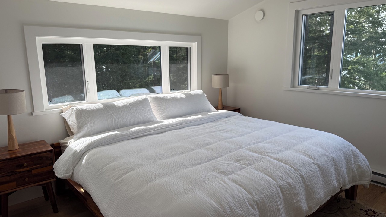 Photo of Bedroom in Bowen Island