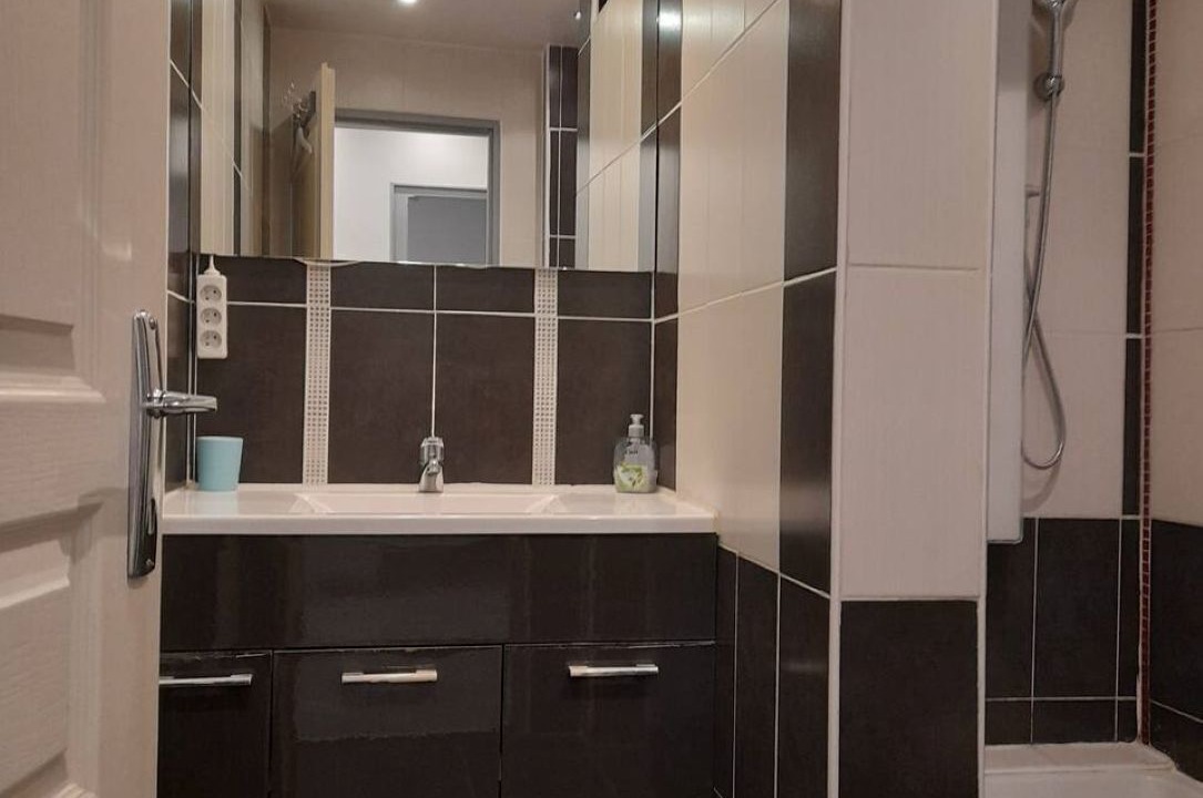 Photo of Bathroom in Albertville
