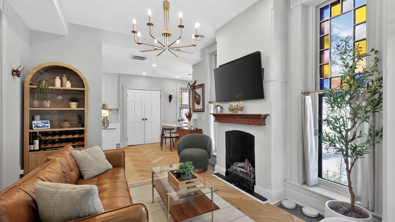 Photo of Livingroom in Cardozo