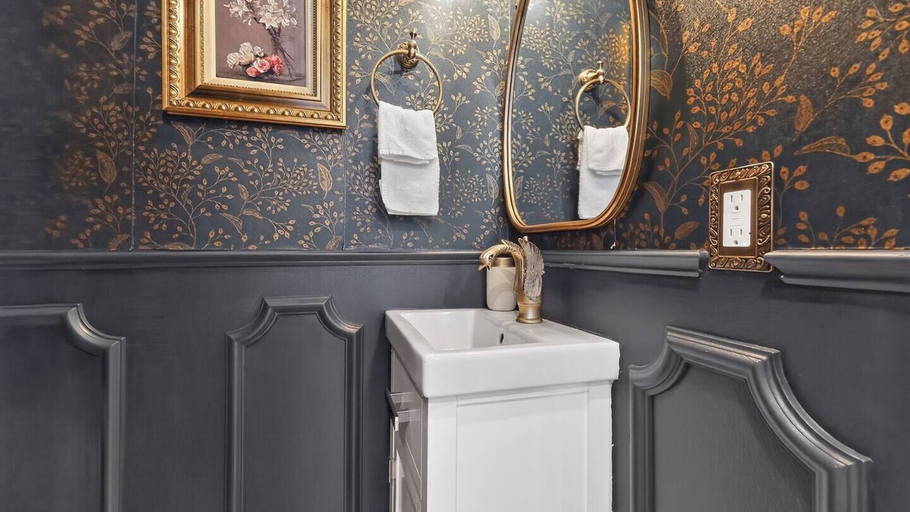 Photo of Bathroom in Cardozo