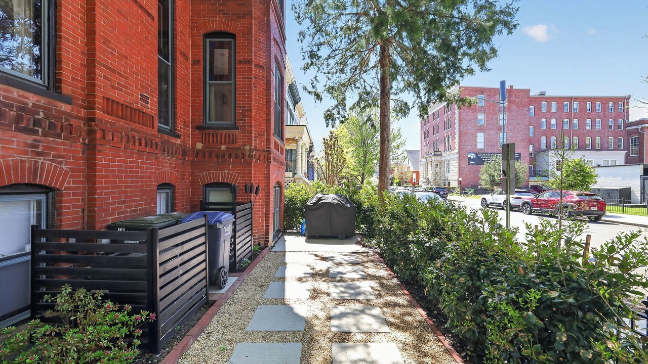 Photo of Outdoor in Cardozo
