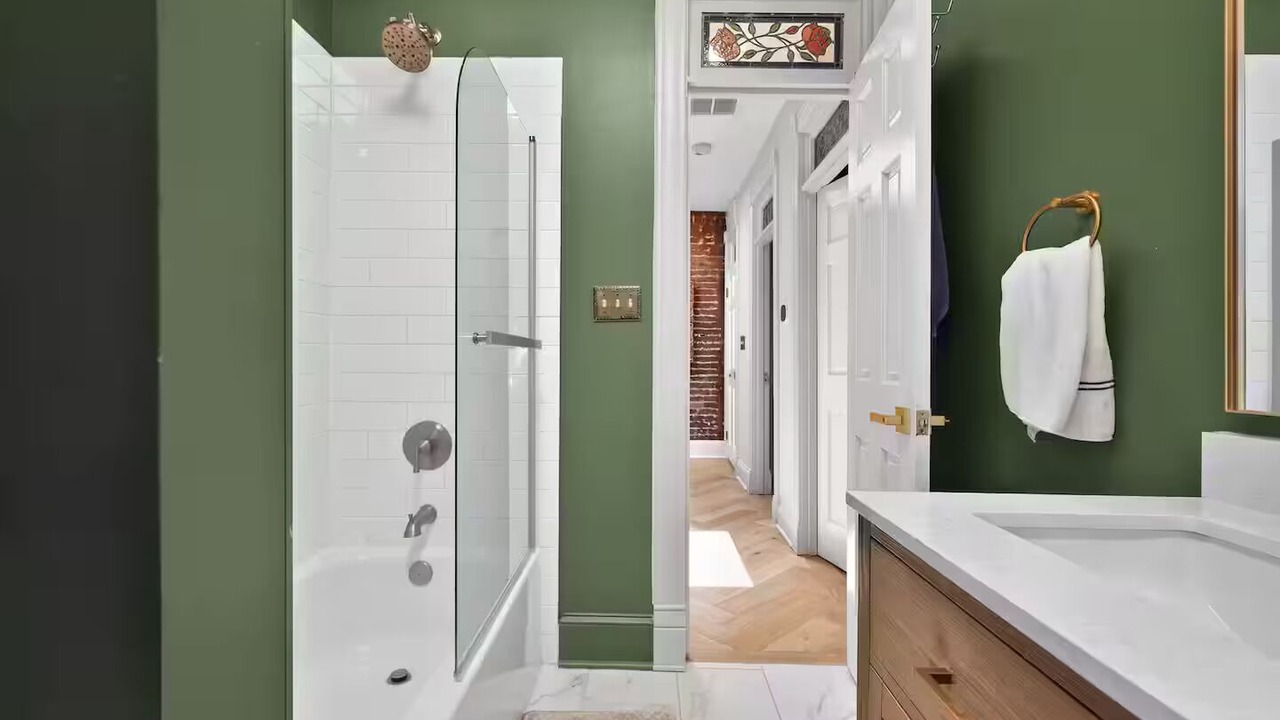 Photo of Bathroom in Cardozo