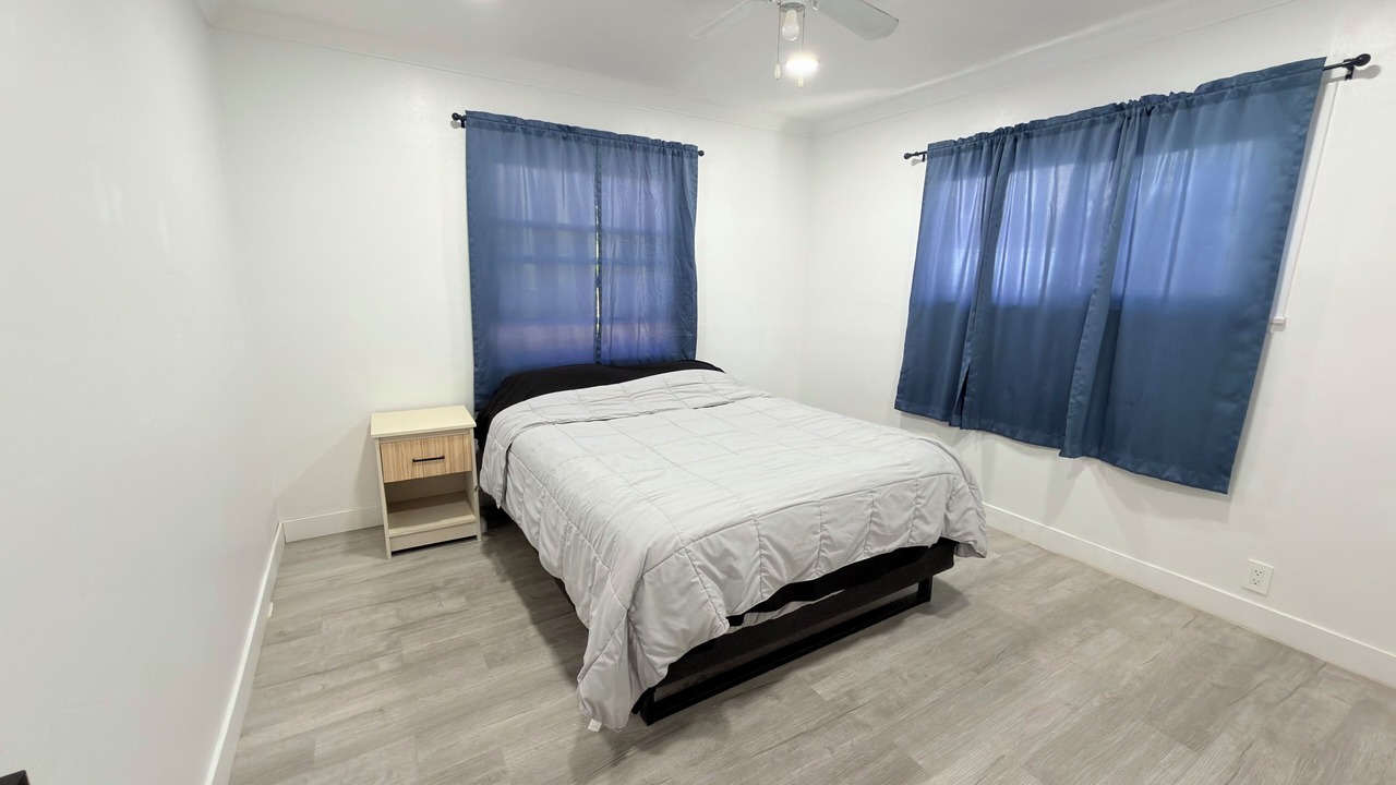 Photo of Bedroom in Santa Susana