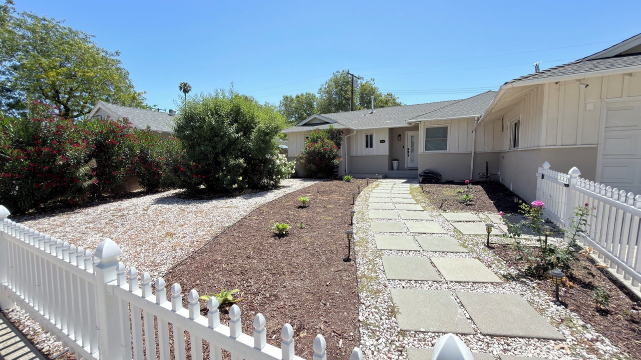 Photo of Outdoor in Santa Susana