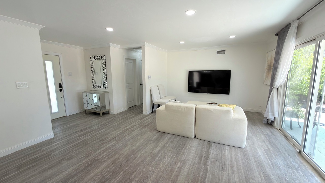 Photo of Livingroom in Santa Susana
