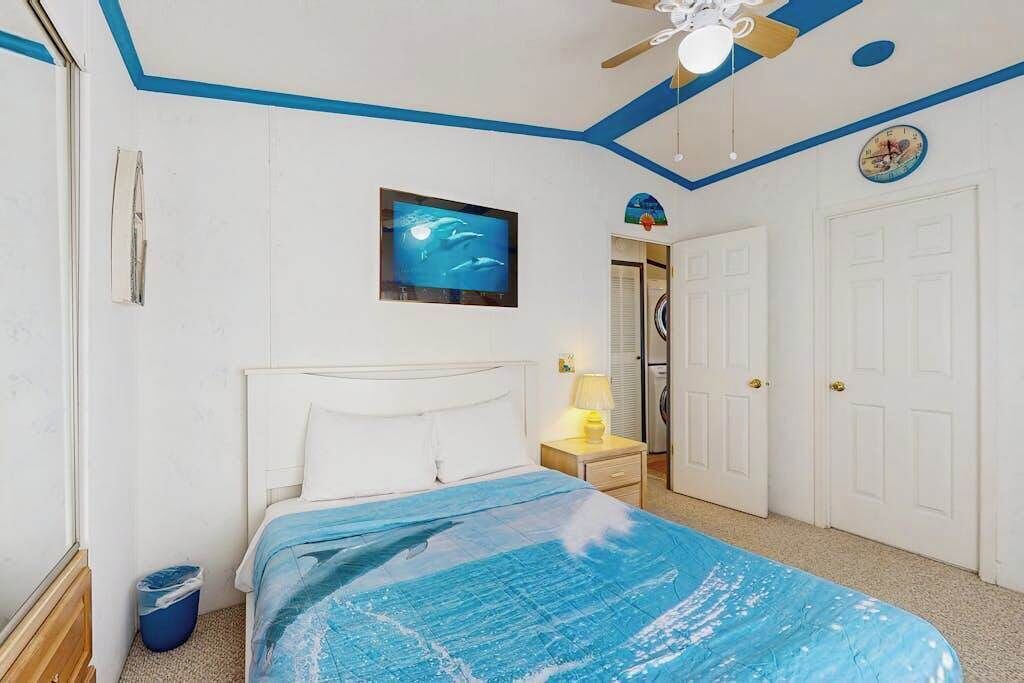 Photo of Bedroom in Assateague Pointe