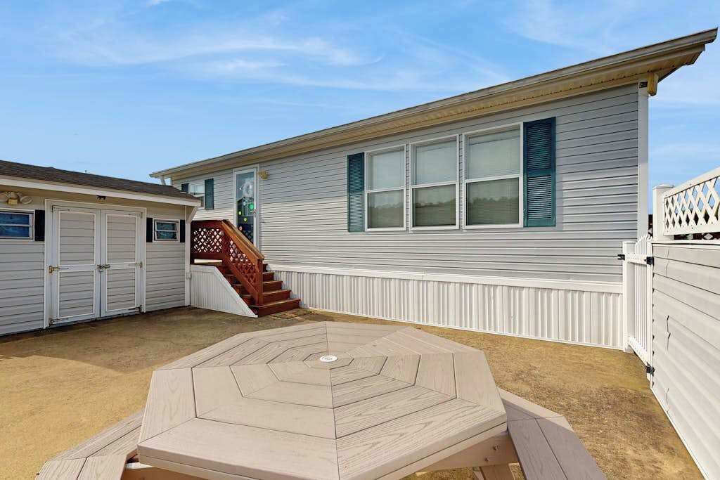 Photo of Patio Balcony in Assateague Pointe