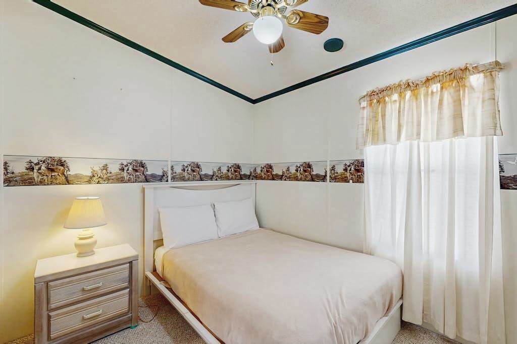 Photo of Bedroom in Assateague Pointe
