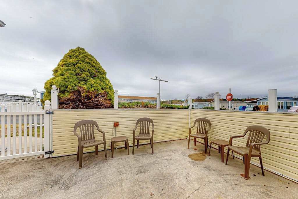 Photo of Patio Balcony in Assateague Pointe