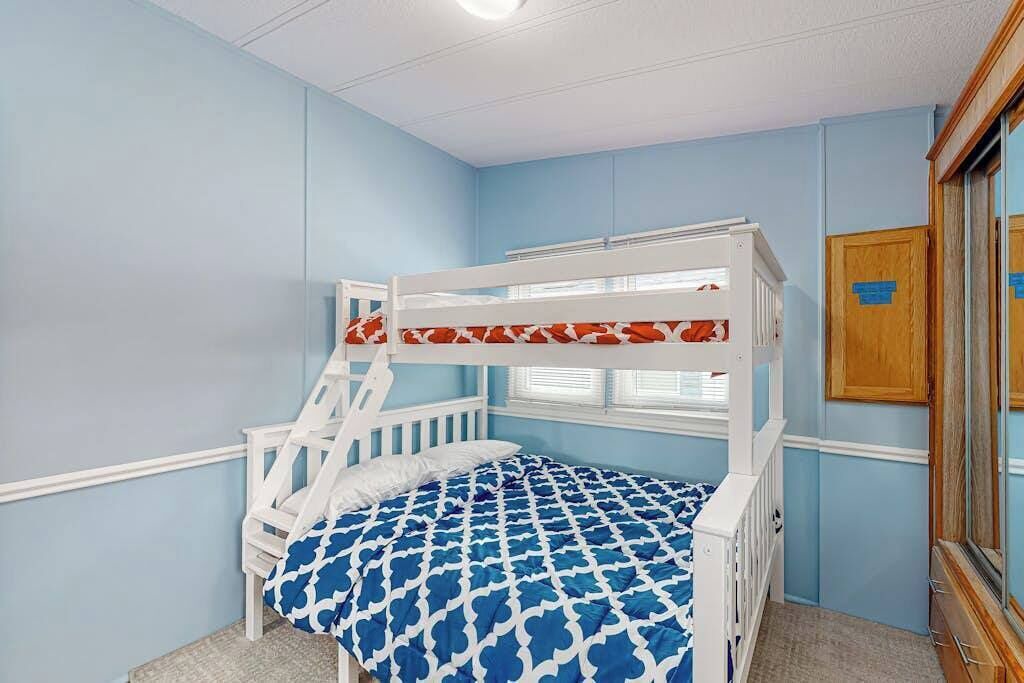 Photo of Bedroom in Assateague Pointe