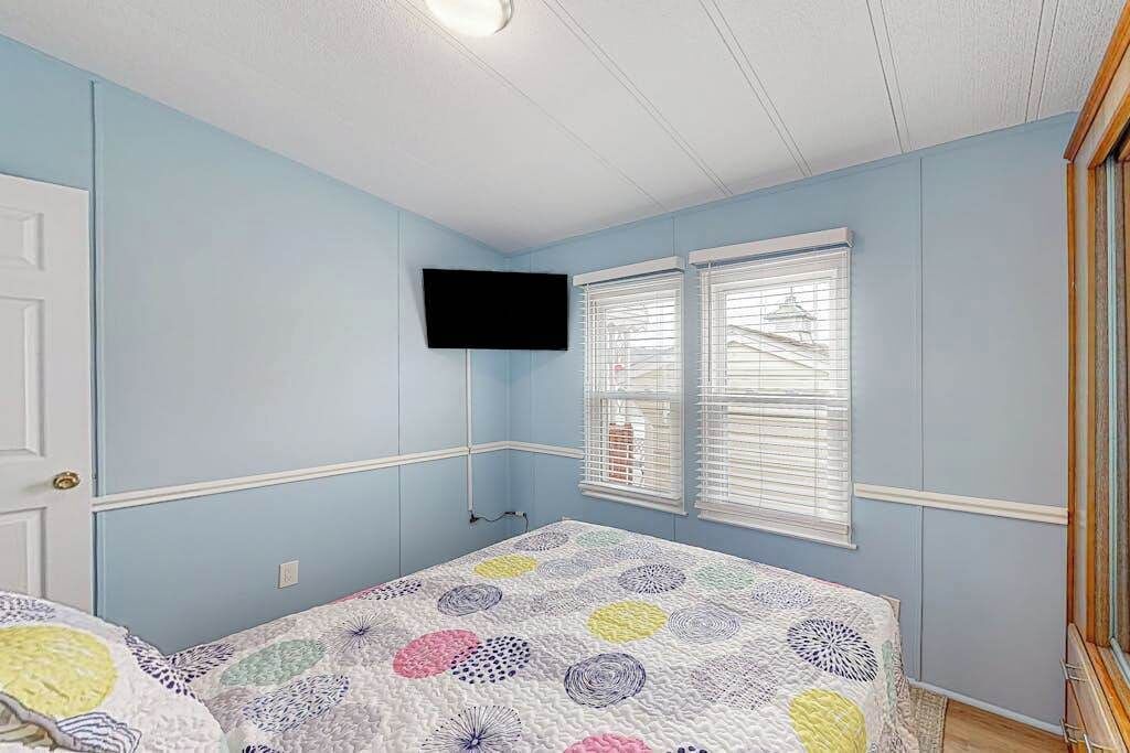 Photo of Bedroom in Assateague Pointe