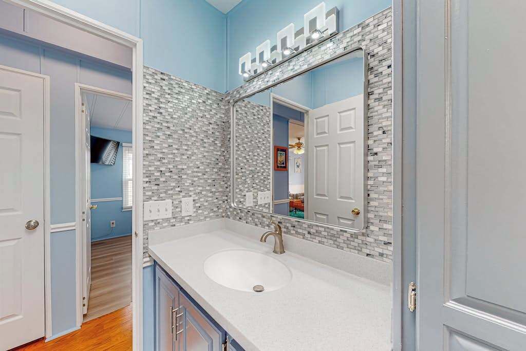 Photo of Bathroom in Assateague Pointe