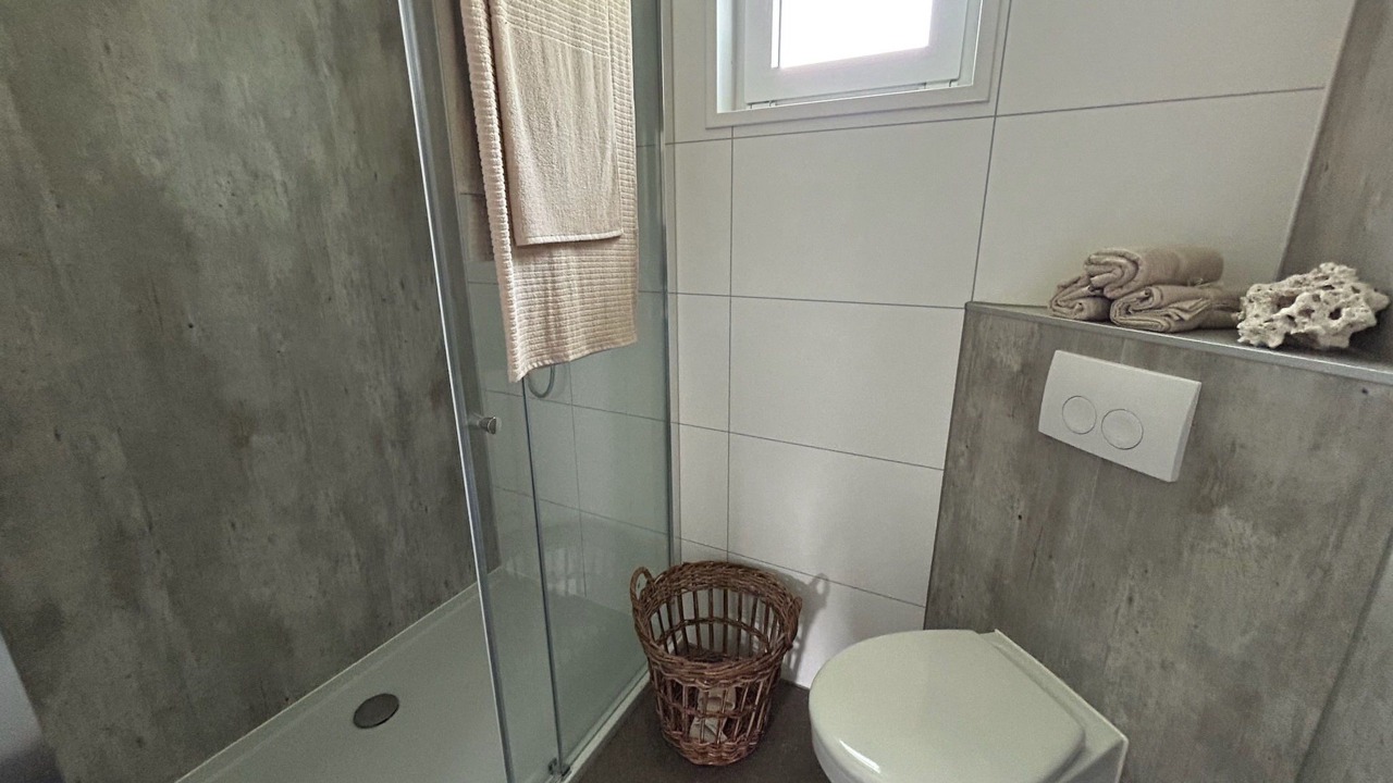 Photo of Bathroom in Dirkshorn