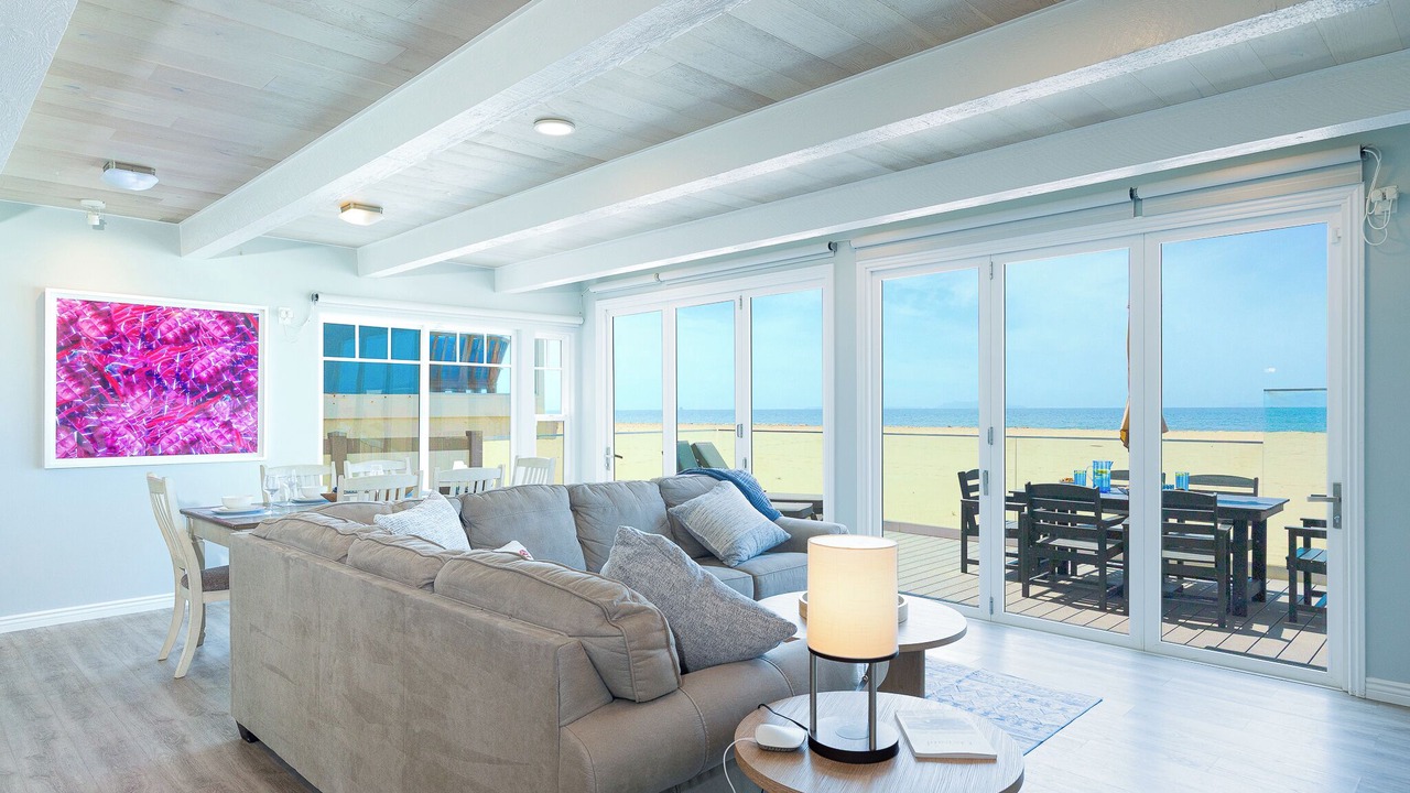 Photo of Livingroom in Oxnard Shores