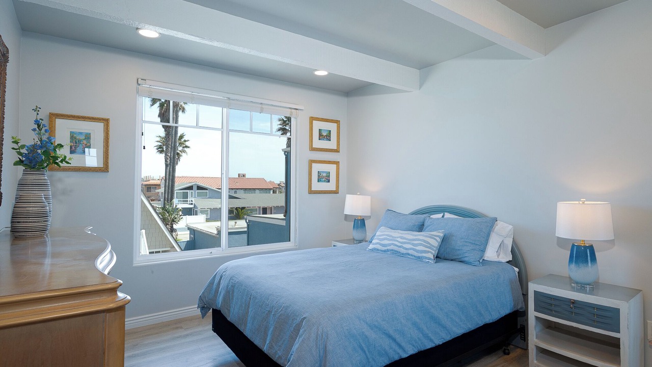 Photo of Bedroom in Oxnard Shores