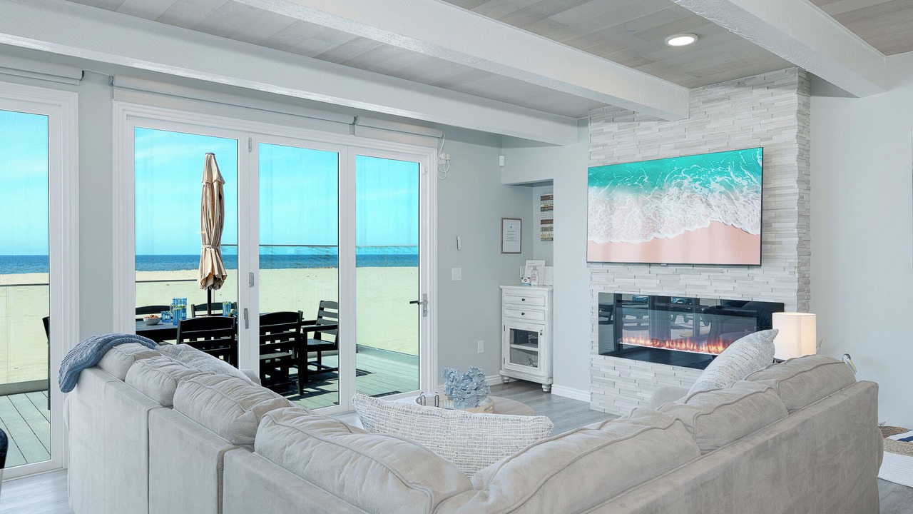 Photo of Livingroom in Oxnard Shores