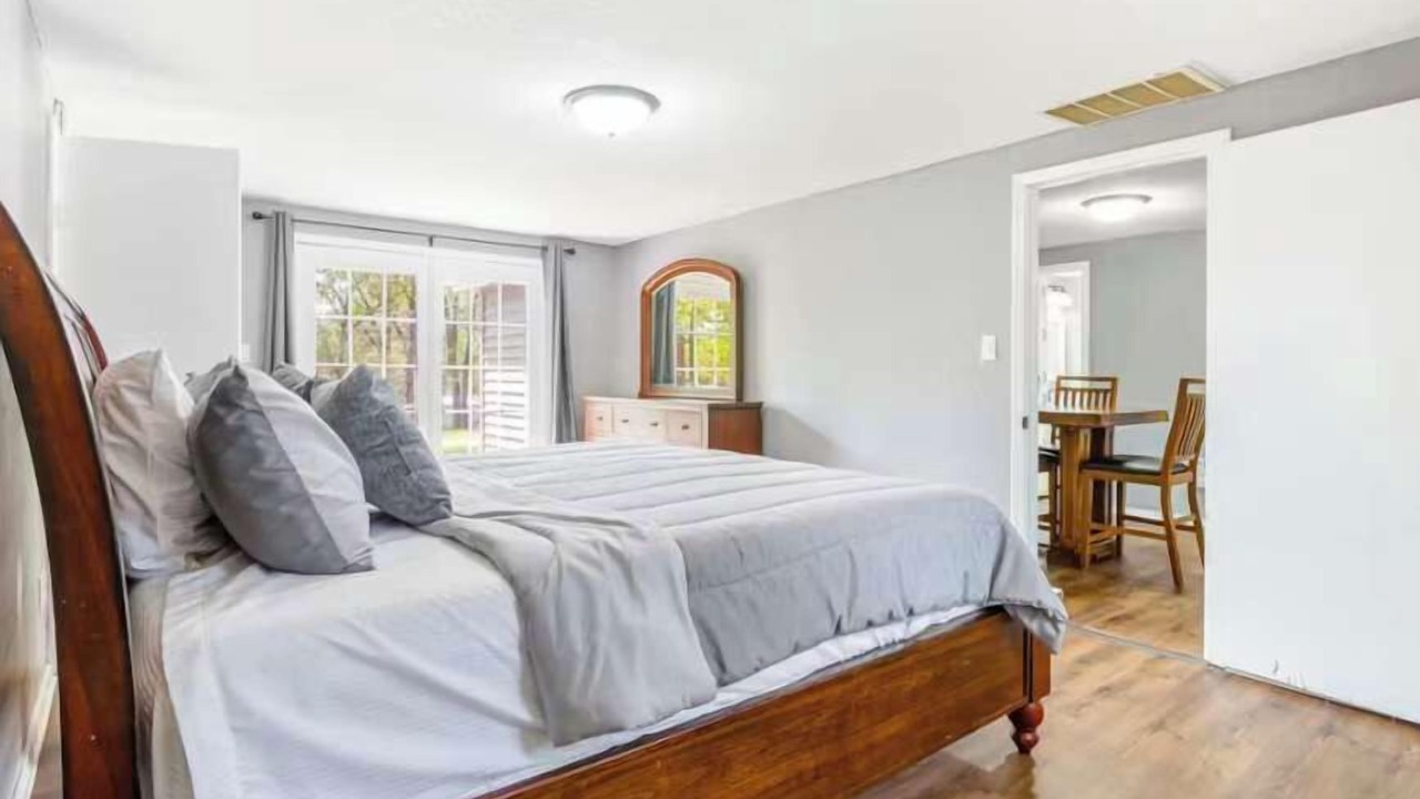 Photo of Bedroom in Sunrise Beach