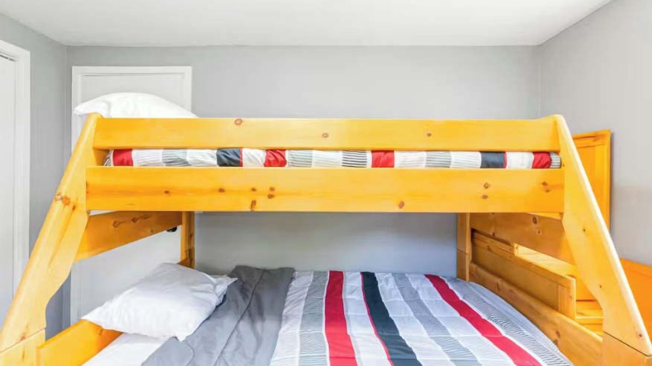 Photo of Bedroom in Sunrise Beach