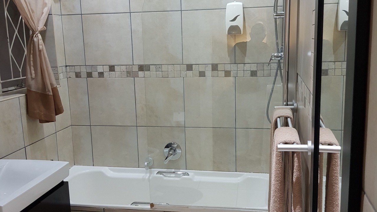 Photo of Bathroom in Fairland