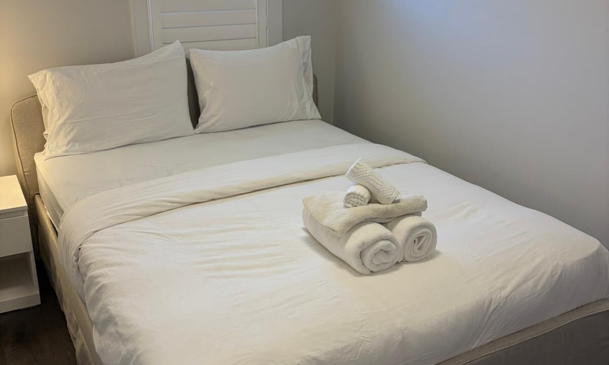 Photo of Bedroom in Lakeview