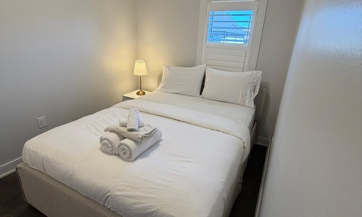 Photo of Bedroom in Lakeview
