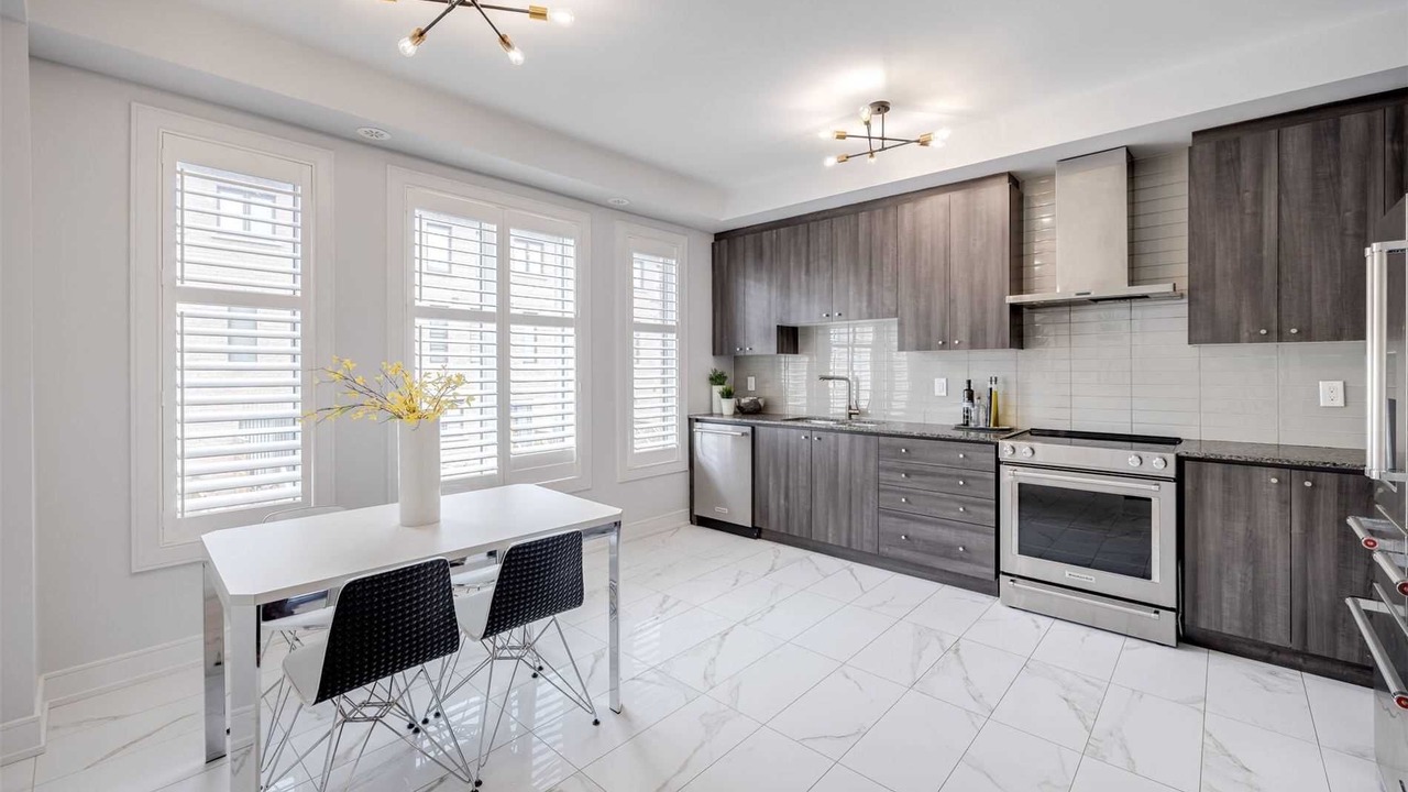 Photo of Kitchen in Lakeview