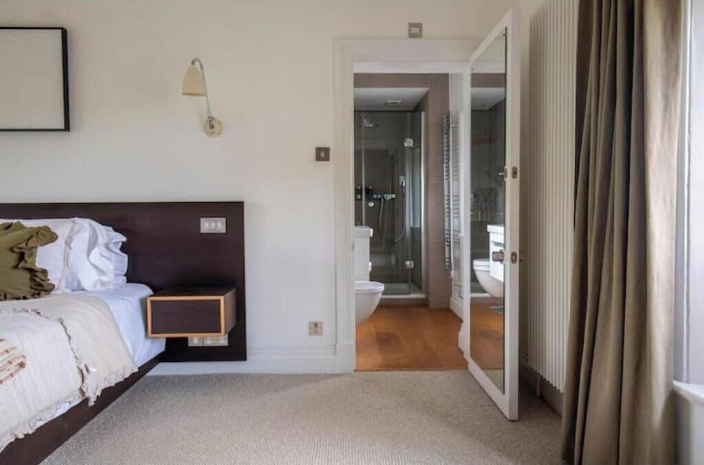 Photo of Bedroom in Whichford