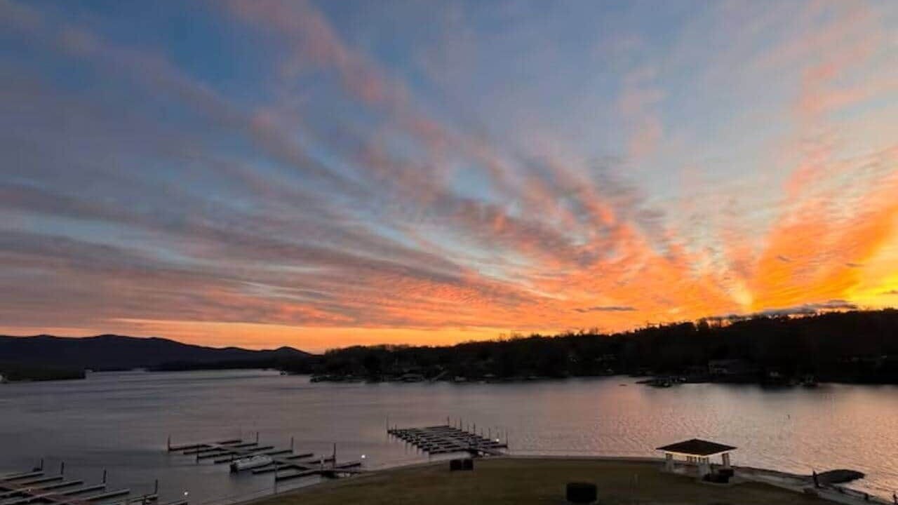 Photo of Others in Smith Mountain Lake