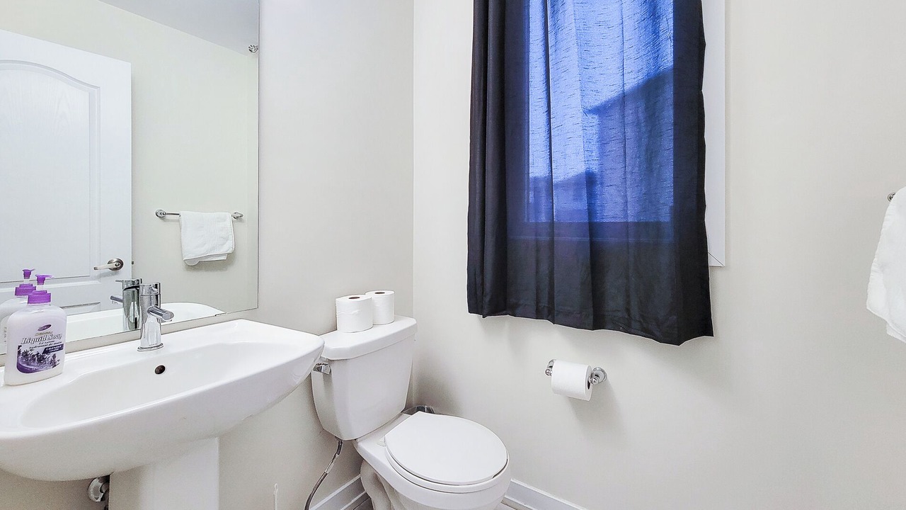 Photo of Bathroom in Caledonia