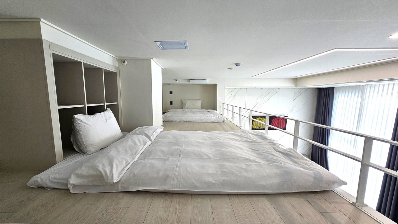 Photo of Bedroom in Gwanghui-dong