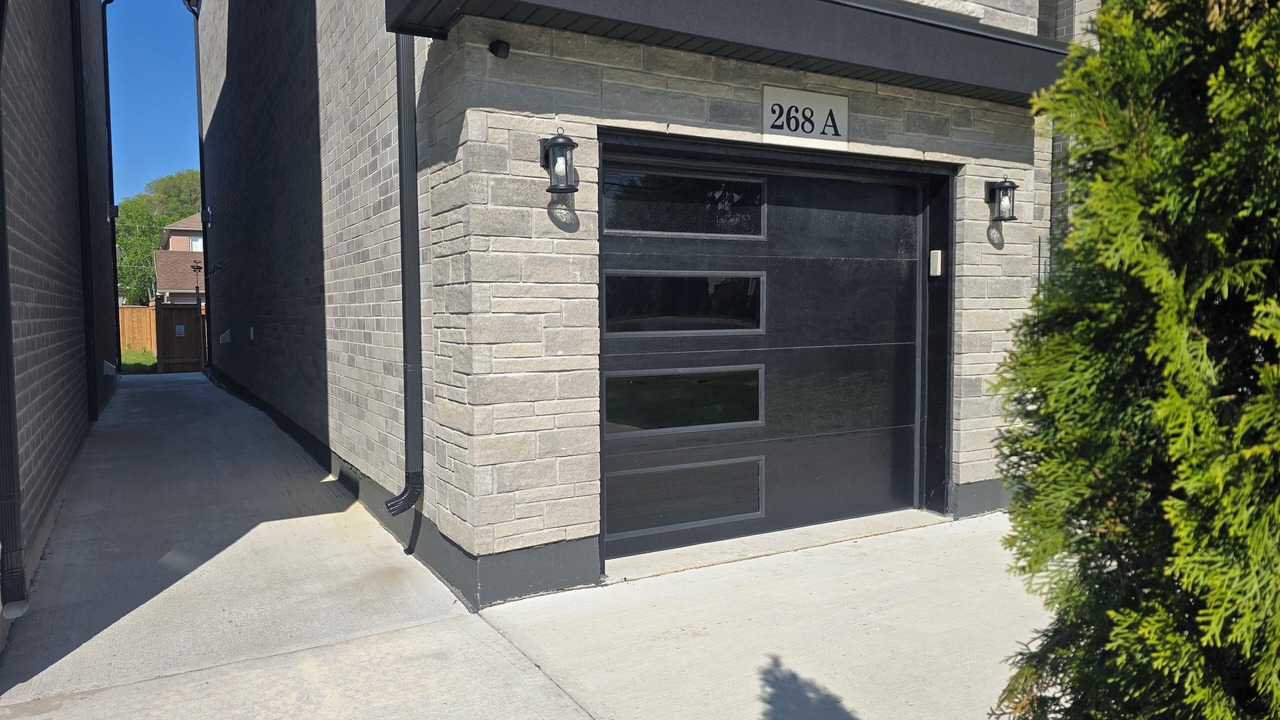 Photo of Outdoor in Birch Cliff Heights
