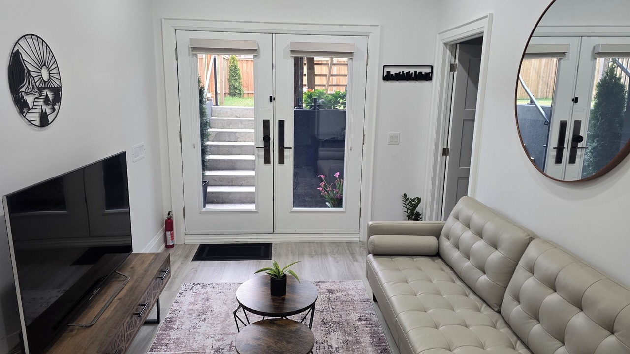 Photo of Livingroom in Birch Cliff Heights