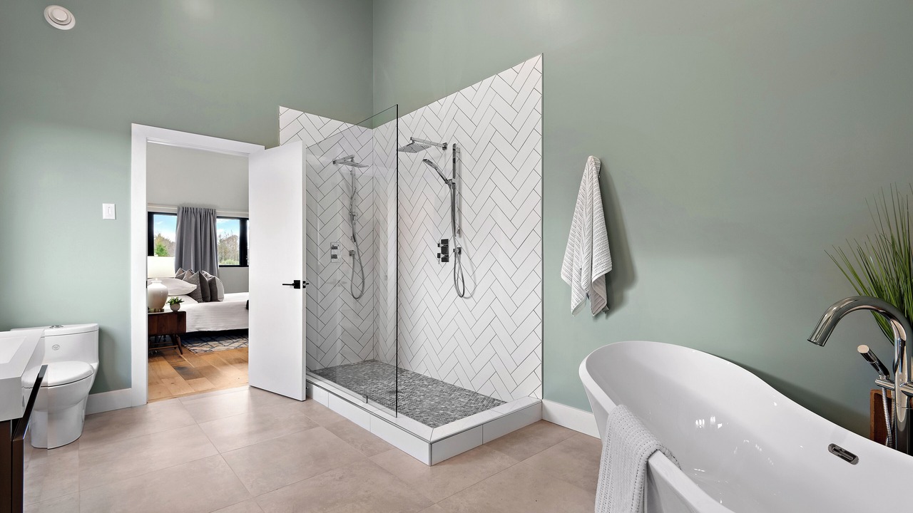 Photo of Bathroom in Mono
