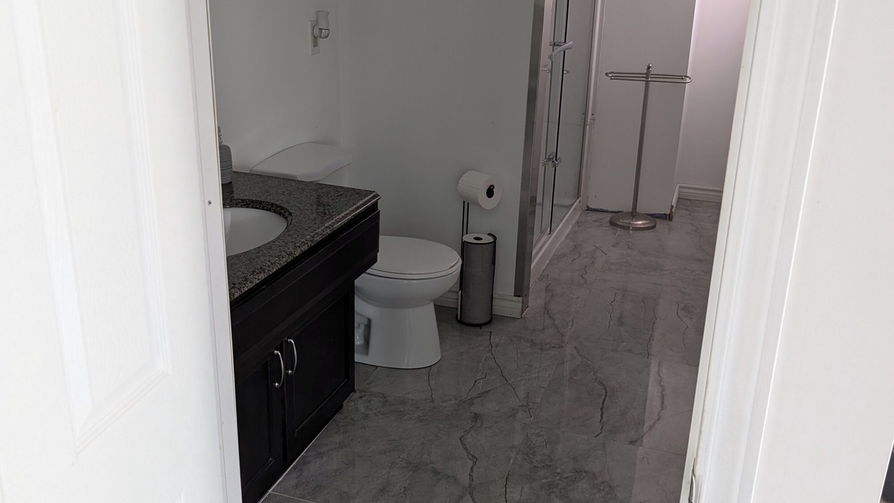 Photo of Bathroom in Mono