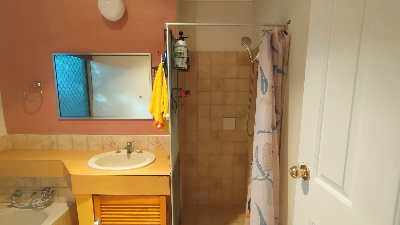 Photo of Bathroom in Heathridge