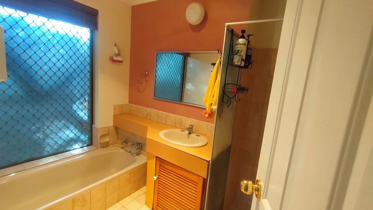 Photo of Bathroom in Heathridge