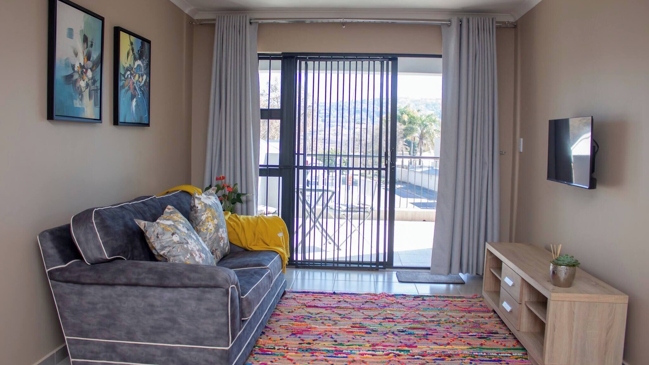 Photo of Livingroom in Greater Johannesburg Metropolitan Area