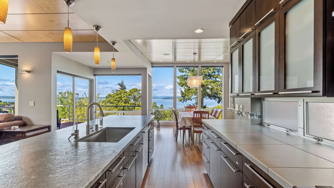 Photo of Kitchen in North Admiral