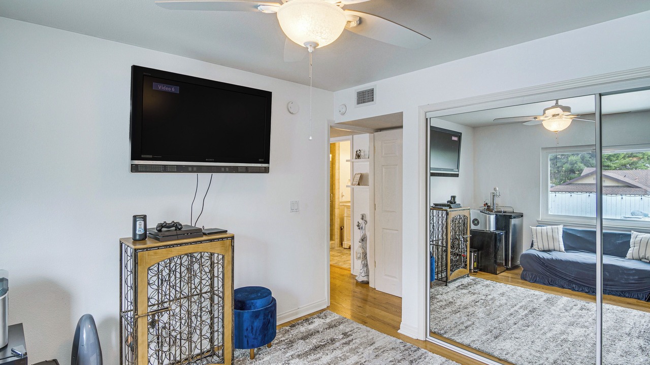 Photo of Bedroom in Agoura Hills