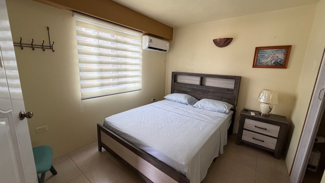 Photo of Bedroom in Charlotteville