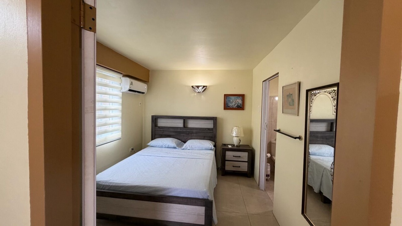 Photo of Bedroom in Charlotteville
