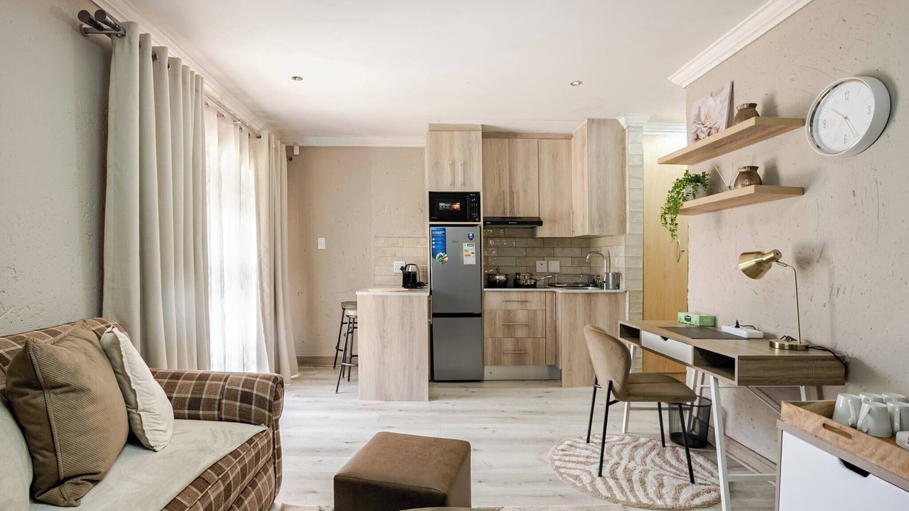 Photo of Livingroom in Greater Johannesburg Metropolitan Area